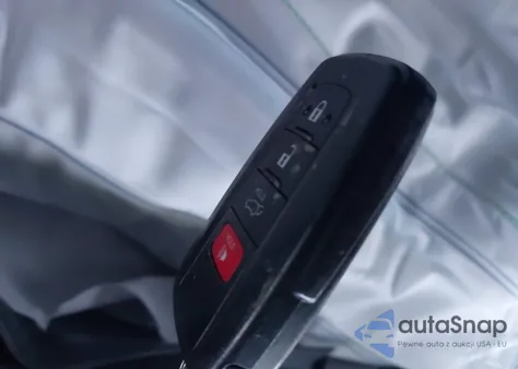 2023 Toyota Highlander Le z USA, uszkodzony, nr VIN 5TDKDRBH9PS515431